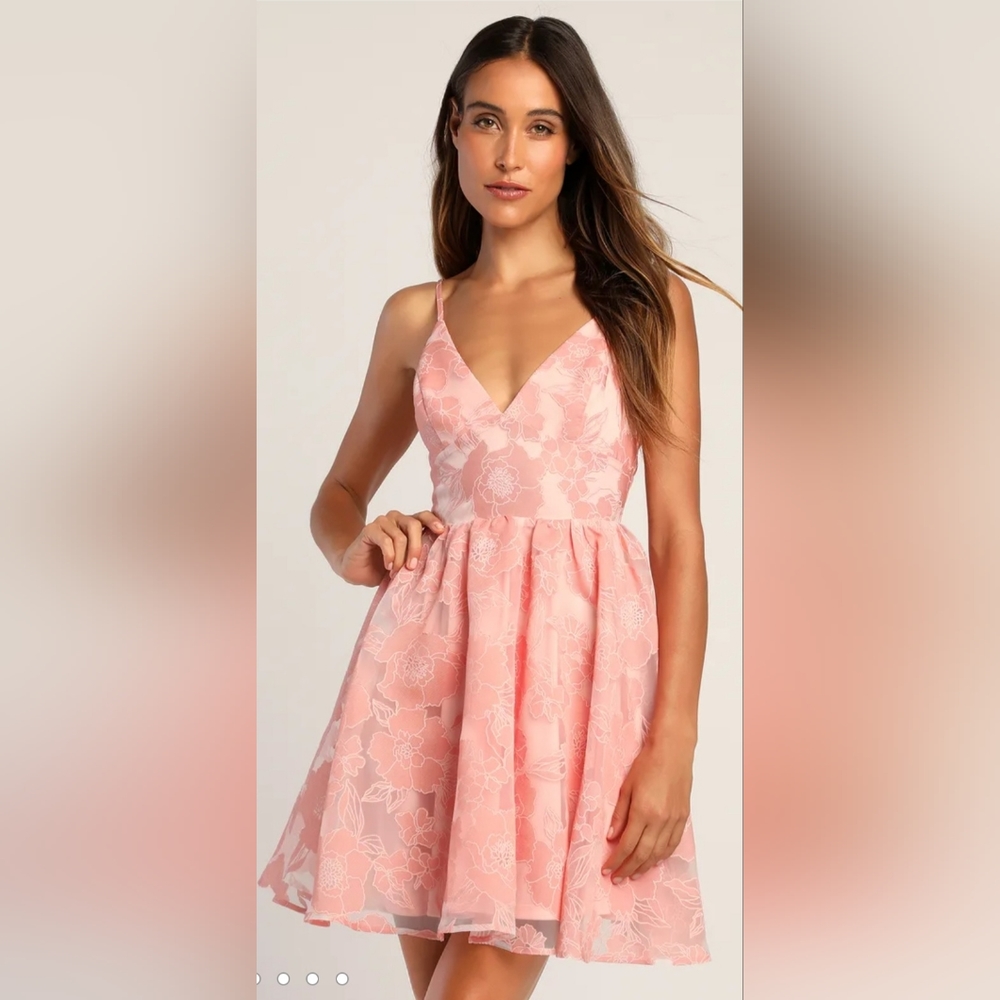 Lulu's Floral Feelings pink floral jacquard babydoll mini dress | Large | NWT